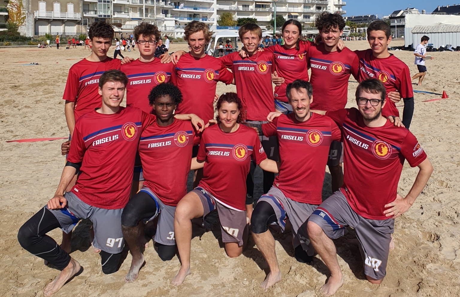 EQUIPE BEACH